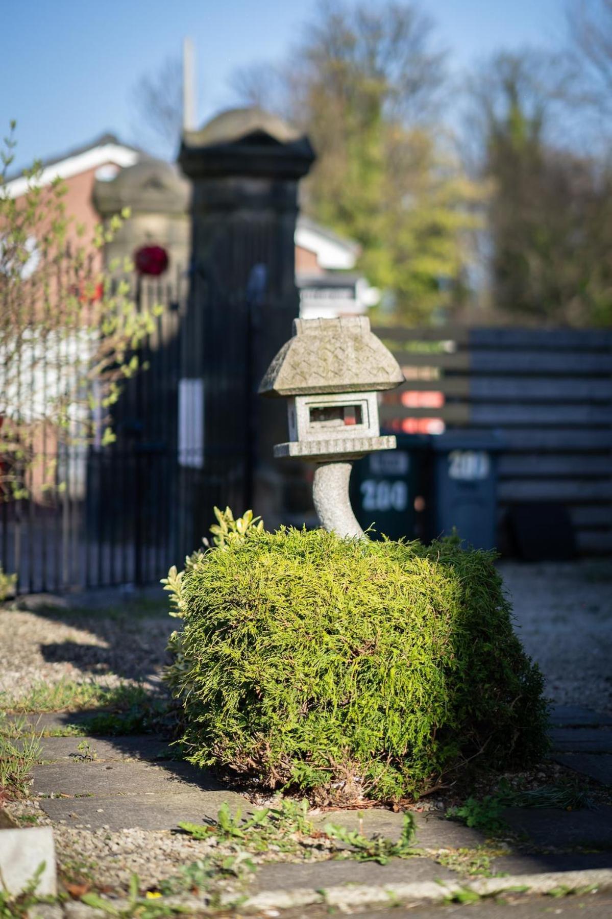 Hotel-style With Free Parking, Sleeps 4 EDI
