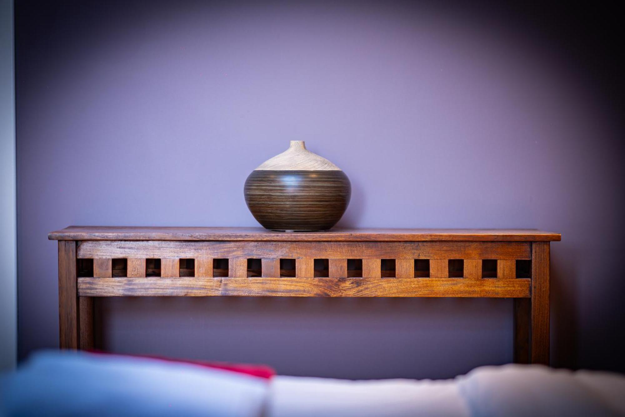 Hotel-style With Free Parking, Sleeps 4 * EDI